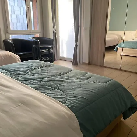 Hua Xia Room3 公寓